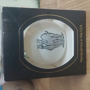 Vintage The Smoochers Ornament 2009 Christmas Kissing Camels